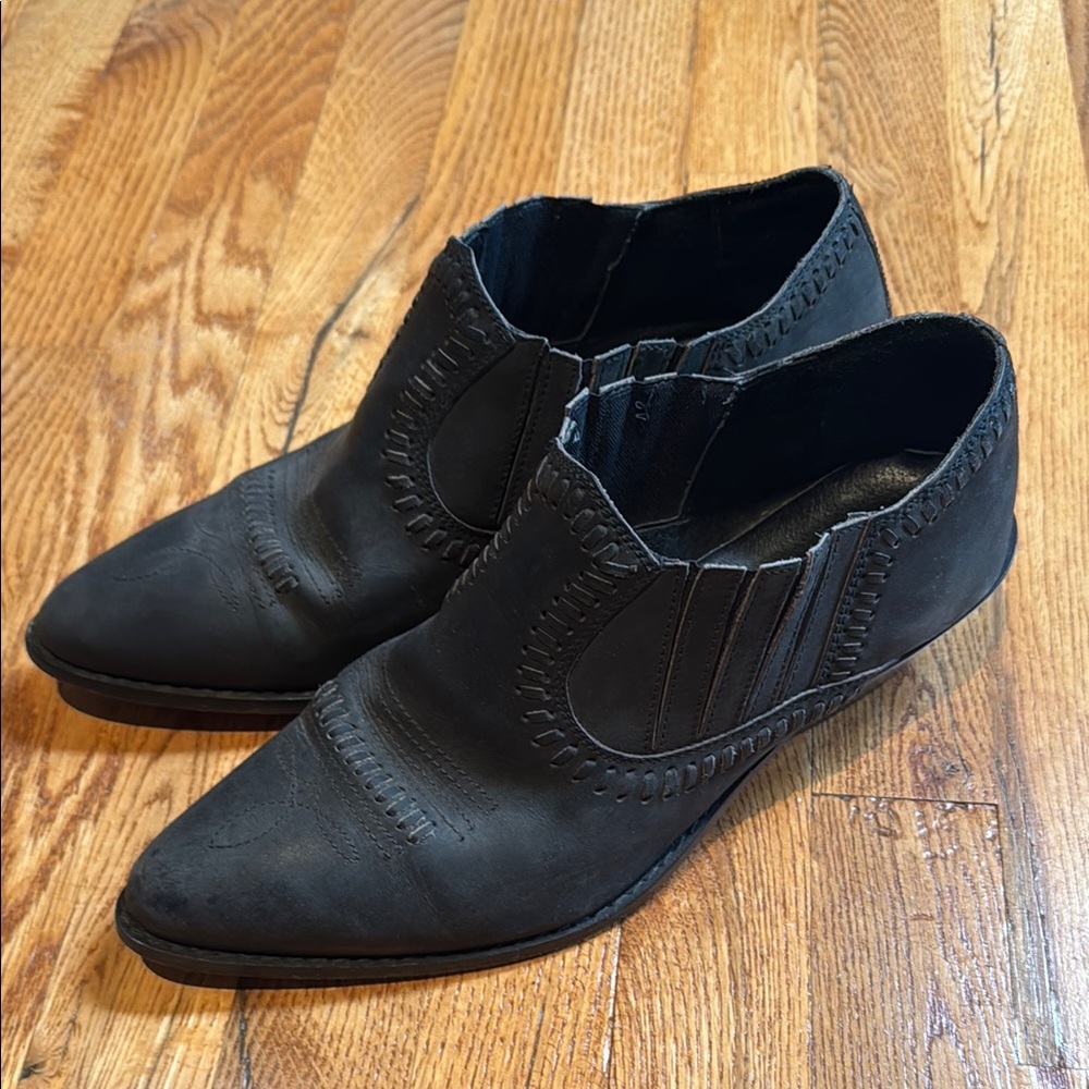 Paolo Fellicce brown leather booties size 11